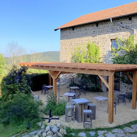 Le Jardin Des 4m Bed & Breakfast