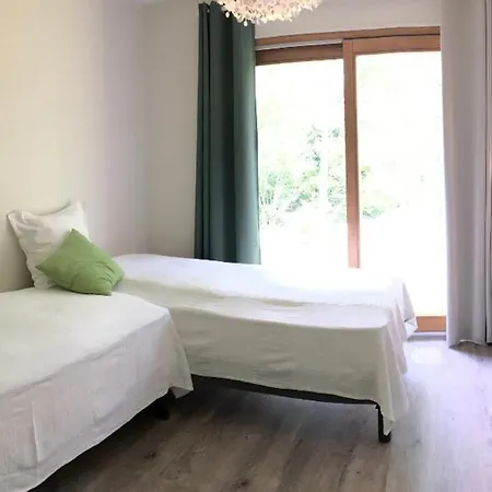 לינה וארוחת בוקר Le Jardin Des 4m Saint-Regis-du-Coin