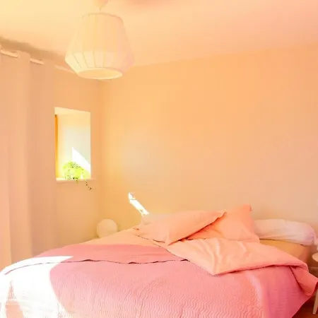 Le Jardin Des 4m Bed & Breakfast