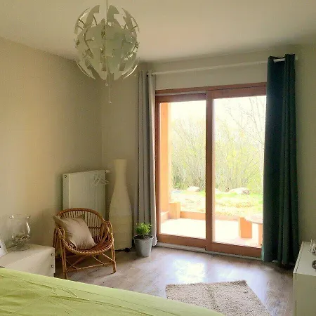 Le Jardin Des 4m Bed & Breakfast